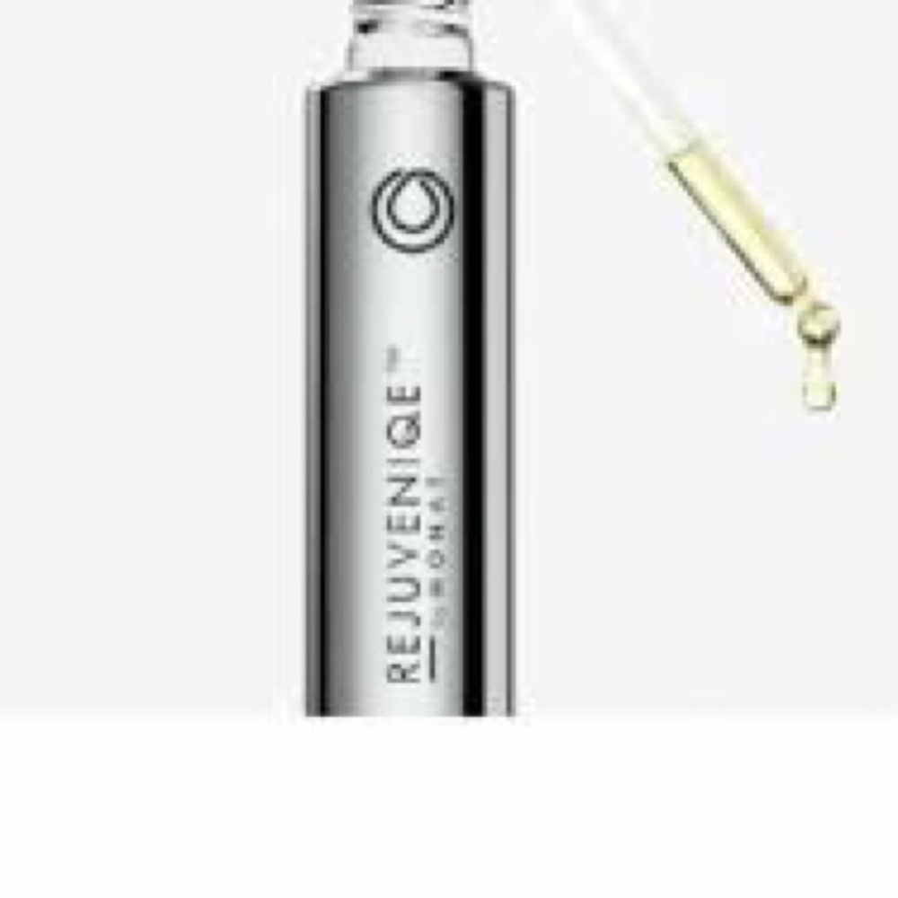 Monat REJUVENIQE Light Oil Intensive Bottle